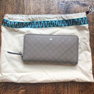 NWT Tory Burch perforated leather wallet